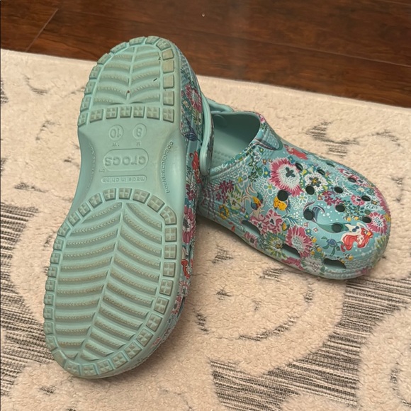 Ariel Disney Women’s Crocs, size 10 - Picture 2 of 2